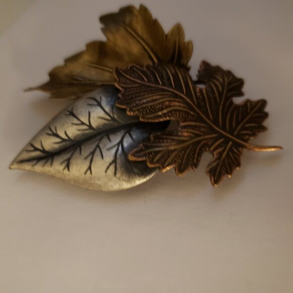 Vintage 3-Leaf Brooch Pin Maple Leaf Mixed Metal Matte 3D Autumn Fall Jewelry - Picture 3 of 9
